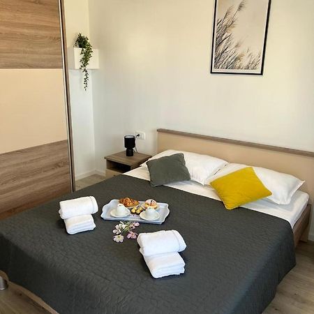 Appartamento Apartman Ana Crno Esterno foto
