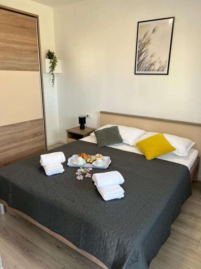 Appartamento Apartman Ana Crno Esterno foto