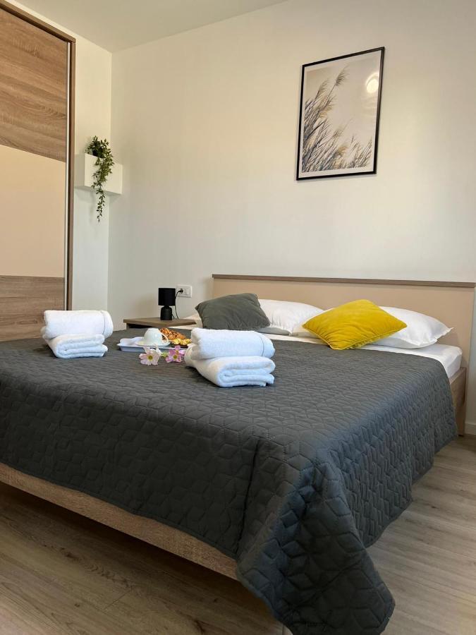 Appartamento Apartman Ana Crno Esterno foto