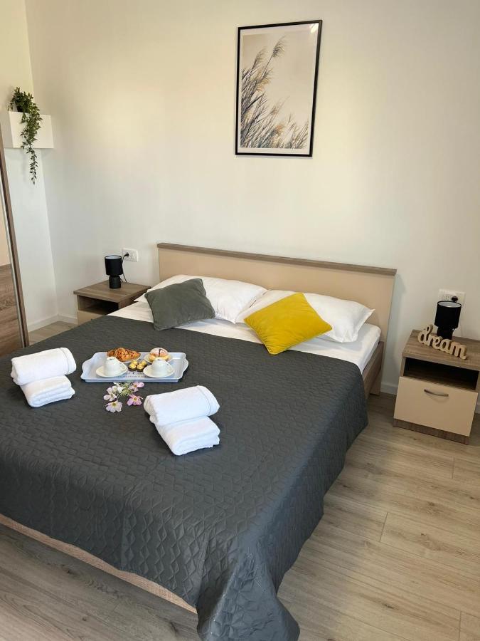 Appartamento Apartman Ana Crno Esterno foto