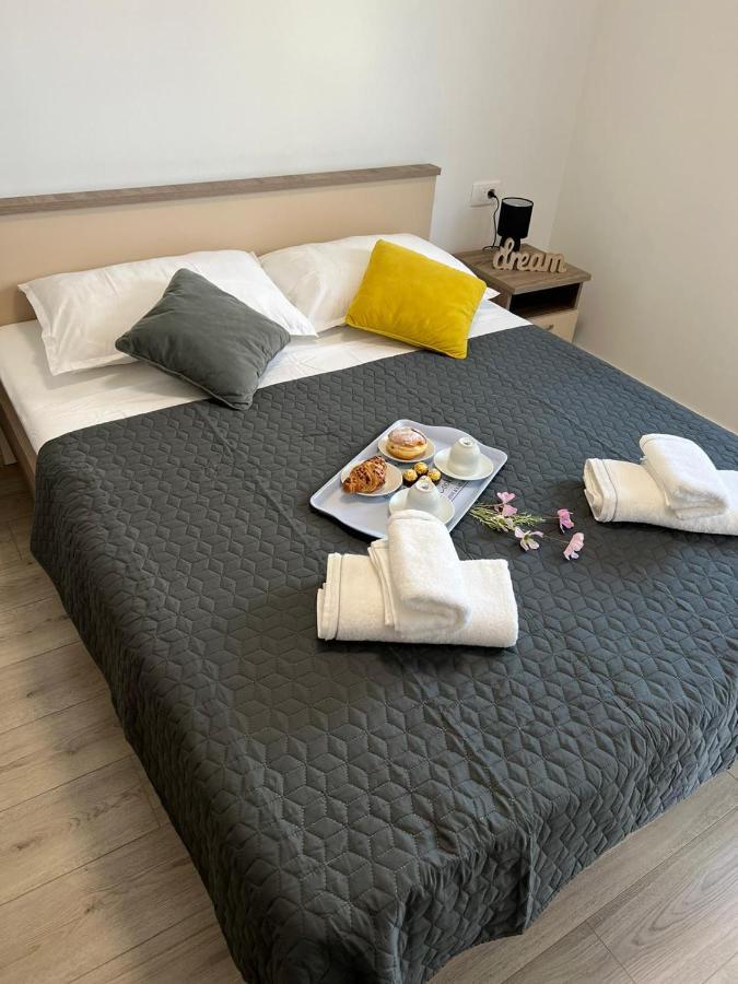 Appartamento Apartman Ana Crno Esterno foto